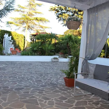 Trullo Sette Tindenule * チステルニーノ