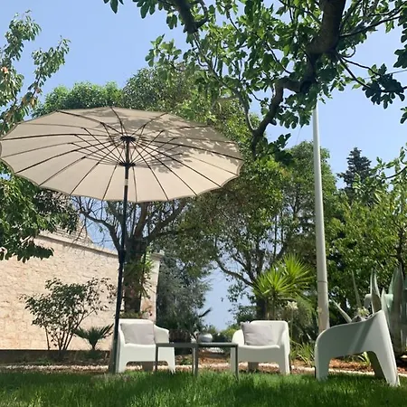 Trullo Sette Tindenule 別荘 チステルニーノ