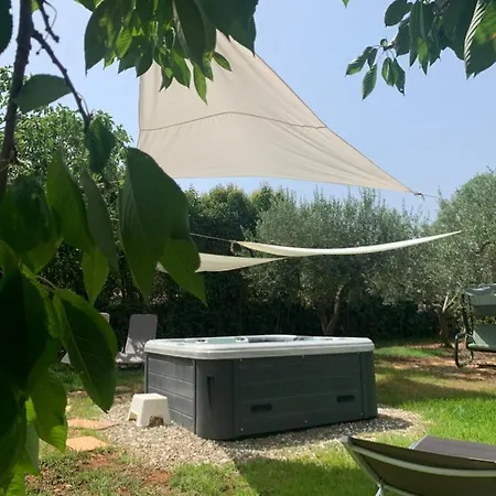 別荘 Trullo Sette Tindenule *