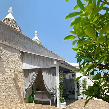 別荘 Trullo Sette Tindenule チステルニーノ